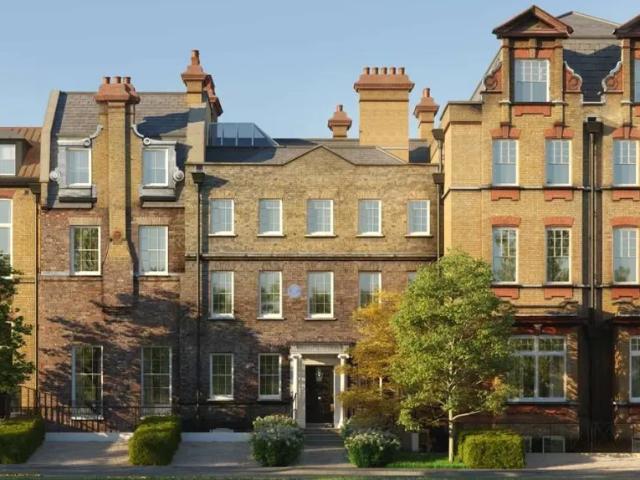 Apartment for sale in North Sheen, Greater London