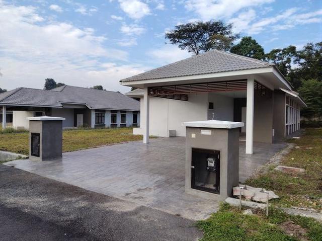 Bungalow for sale in Malaka