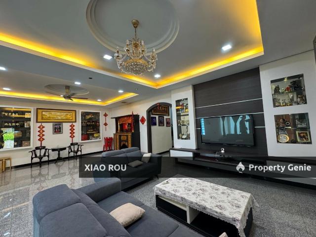 Bungalow for sale in Malaka