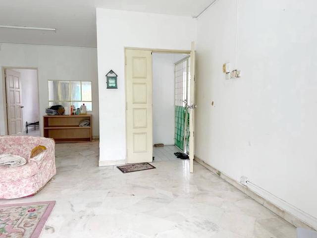 Apartment for sale in Desa Pandan