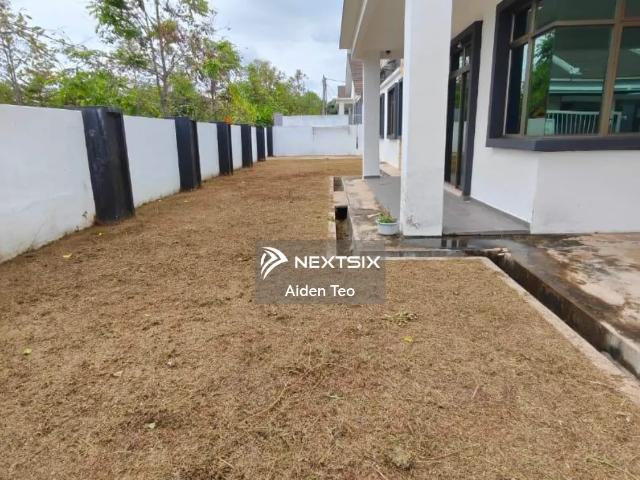 Property for sale in Malaka