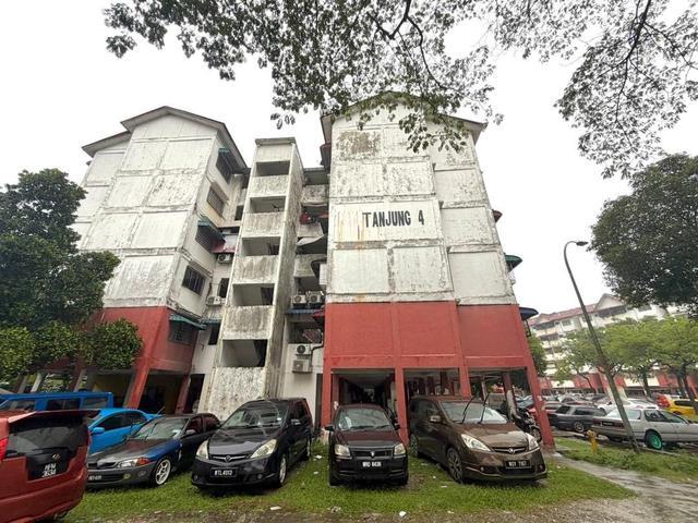 Apartment for sale in Petaling, Damansara Damai