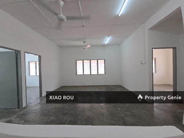 Terraced House for sale in Malaka