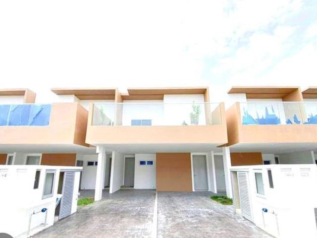 Townhouse for sale in Tanjong Sepat, Selangor