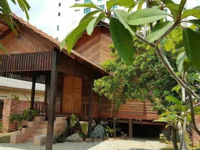 Bungalow for sale in Batu Pahat, Johor