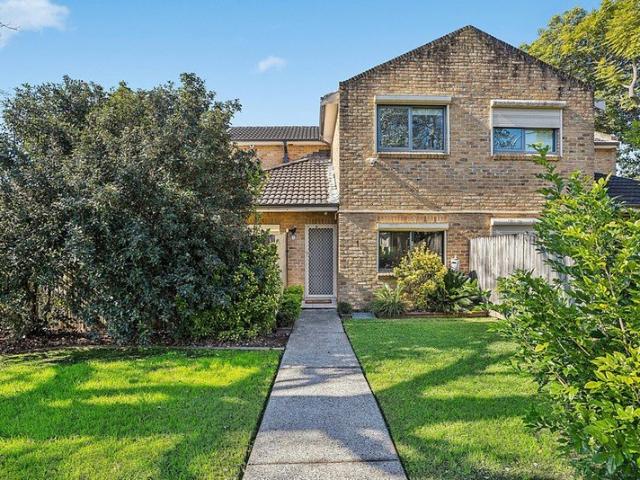 Townhouse for sale in Sydney, New South Wales