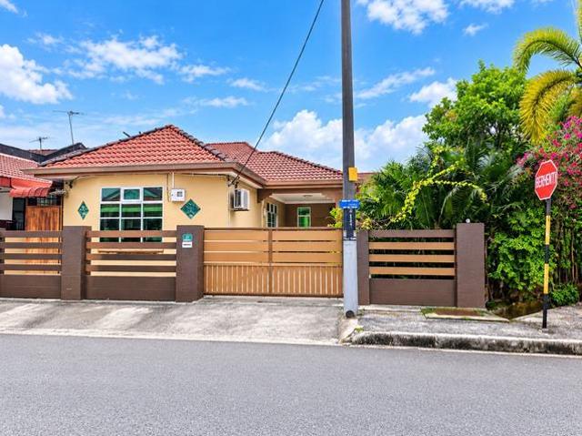 Terraced House for sale in Wellesley, Penang