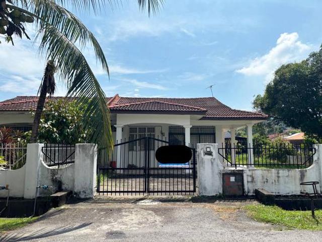 Residential House for sale in Tanjong Sepat, Selangor