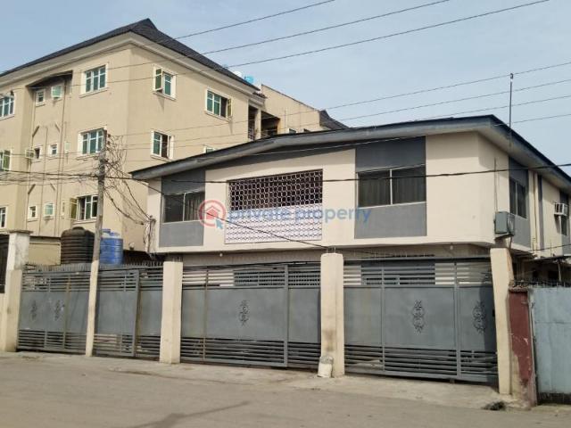 House for sale in Surulere