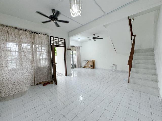 Terraced House for sale in Ulu Tiram, Johor