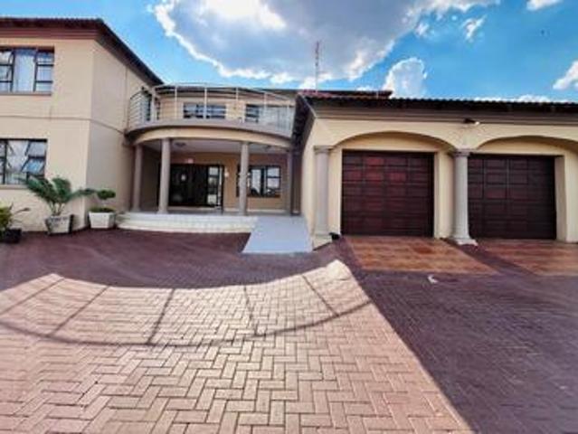 Apartment for sale in Ledig, North West