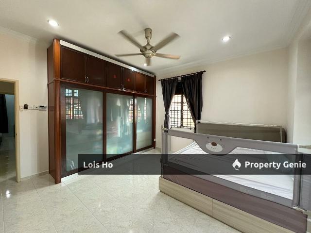Terraced House for sale in Malaka