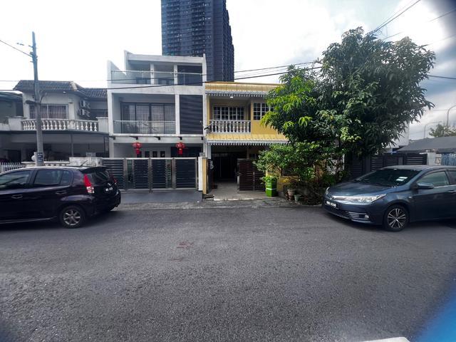 Terraced House for sale in Country Heights Damansara, Kuala Lumpur