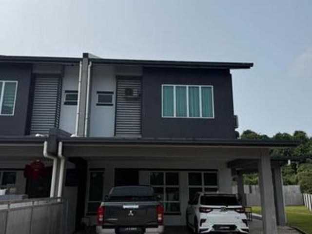 Terraced House for sale in Kuching, Bahagian Kuching