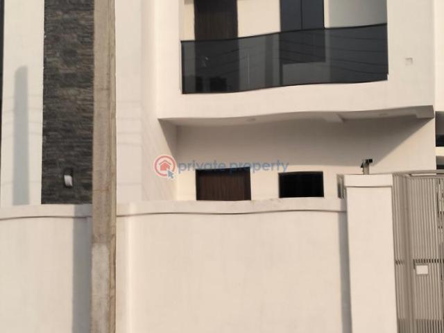 House for sale in Asaba