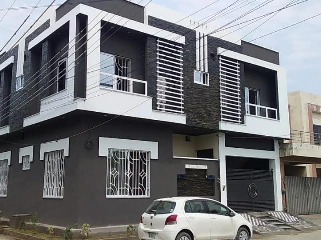 House for sale in Faisalabad, Islamabad Capital Territory