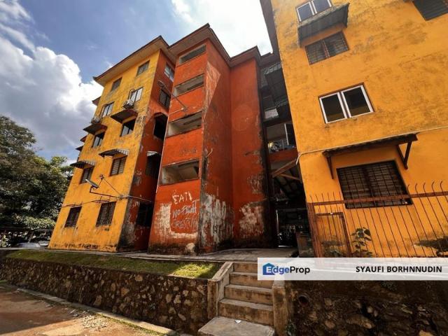 Flat for sale in Kajang, Langat