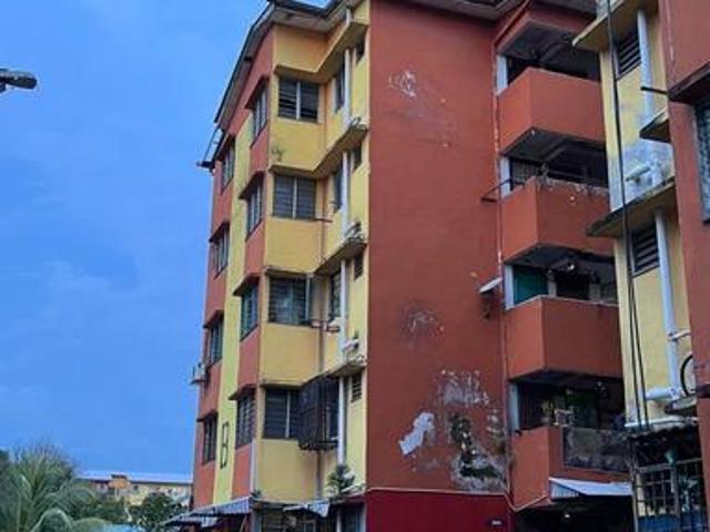 Flat for sale in Kajang, Langat