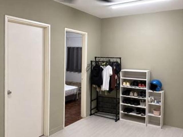 Flat for sale in Petaling, Alam Impian