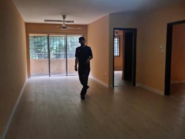 Apartment for sale in Petaling, Damansara Damai