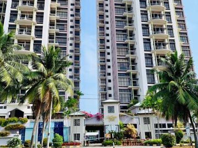Condominium for sale in Malaka