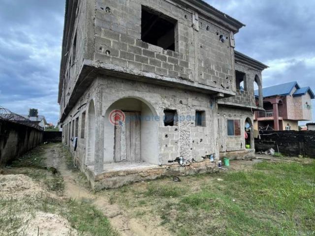 House for sale in Eti Osa, Abuja