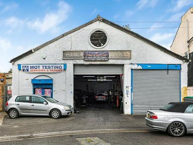House for sale in Plaistow, Greater London