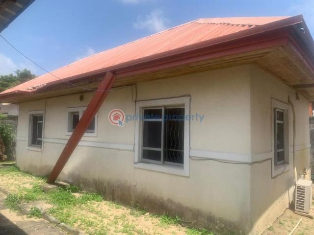 House for sale in Eti Osa, Lagos