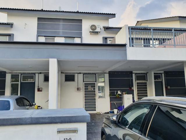 Townhouse for sale in Tanjong Sepat, Selangor