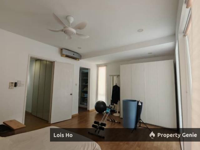 Terraced House for sale in Malaka