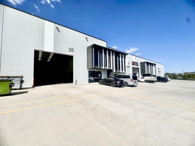 Warehouse for rent in Toombul, Queensland