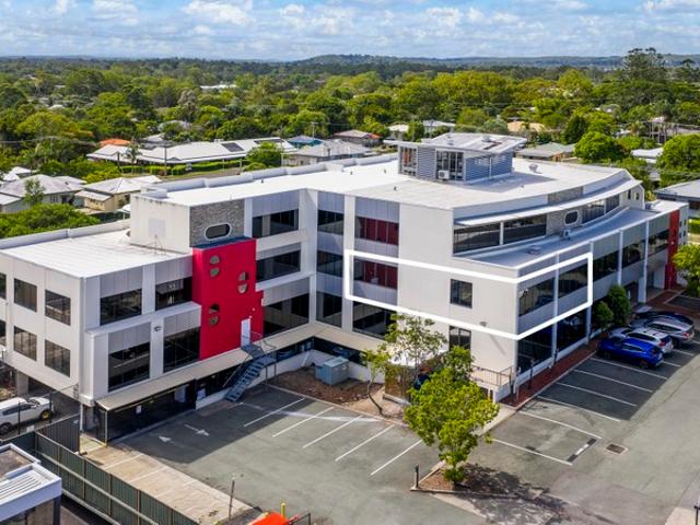 Office for rent in Toombul, Queensland
