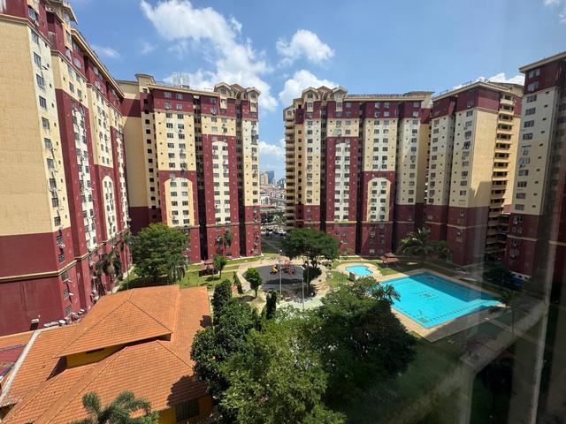 Apartment for sale in Petaling, Damansara Damai