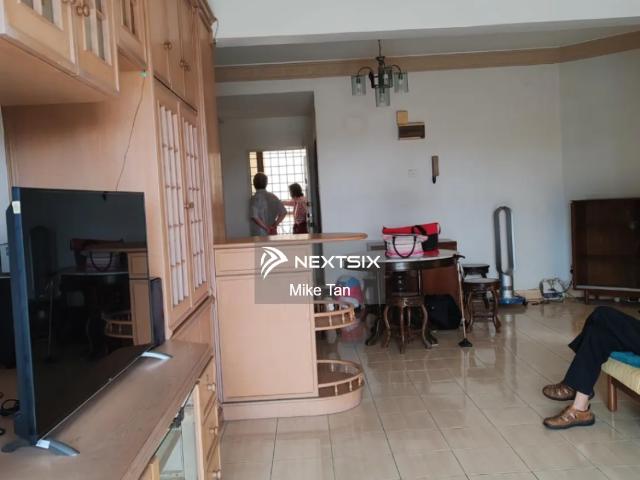 Residential House for sale in Malaka