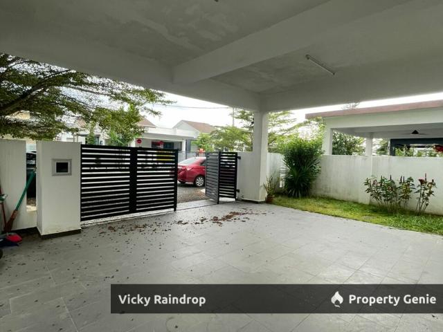 Residential House for sale in Malaka