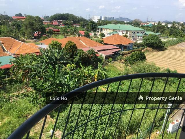 Flat for sale in Malaka