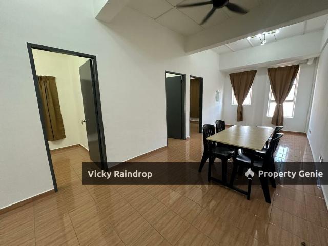 Flat for sale in Malaka