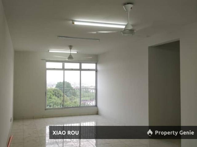 Condominium for sale in Malaka