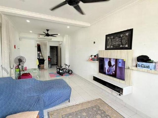 Serviced Residence for sale in Seri Kembangan, Majlis Bandaraya Subang Jaya