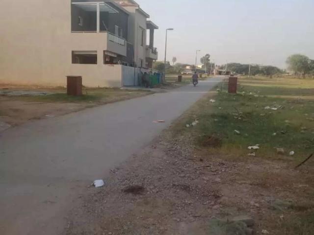 Land for sale in Layyah, Islamabad Capital Territory