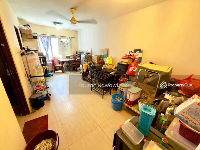 Flat for sale in Pantai