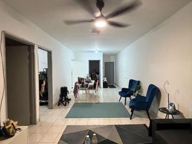 Apartment for sale in Putatan, Bahagian Pantai Barat