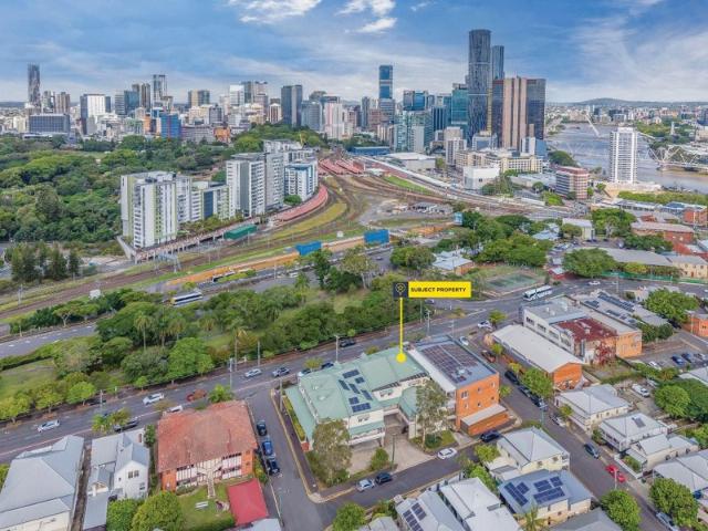 Office for sale in Toombul, Queensland