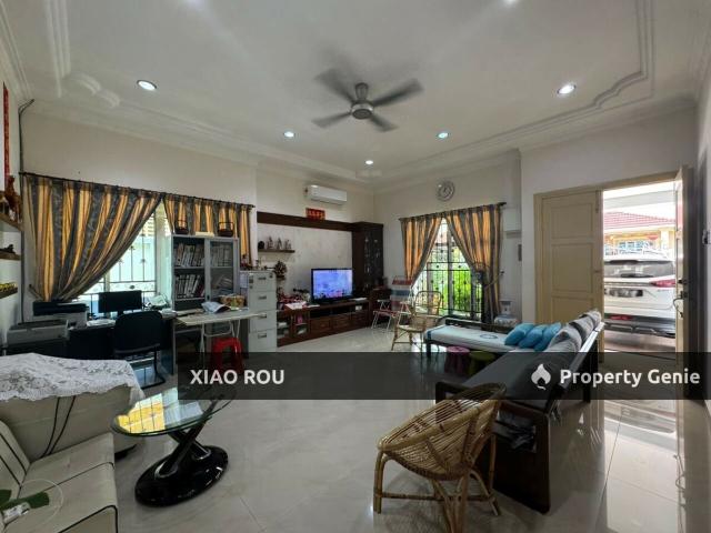 Residential House for sale in Malaka