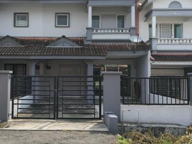 Terraced House for sale in Kluang