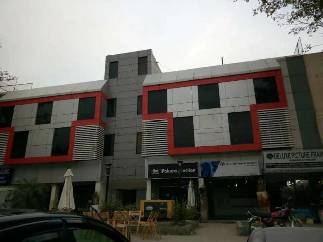 Commercial for sale in جی-11, اسلام آباد