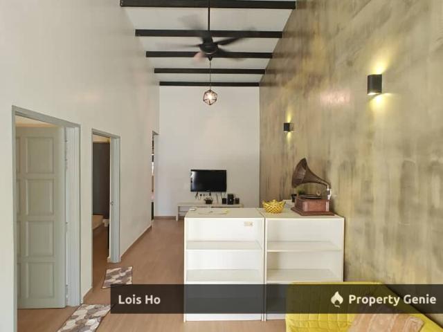 Terraced House for sale in Malaka