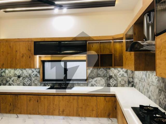 House for sale in Faisalabad, Islamabad Capital Territory