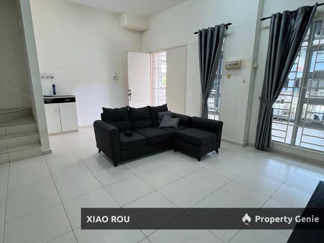 Terraced House for sale in Malaka