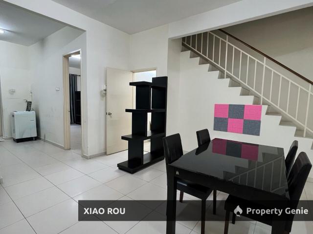 Terraced House for sale in Malaka